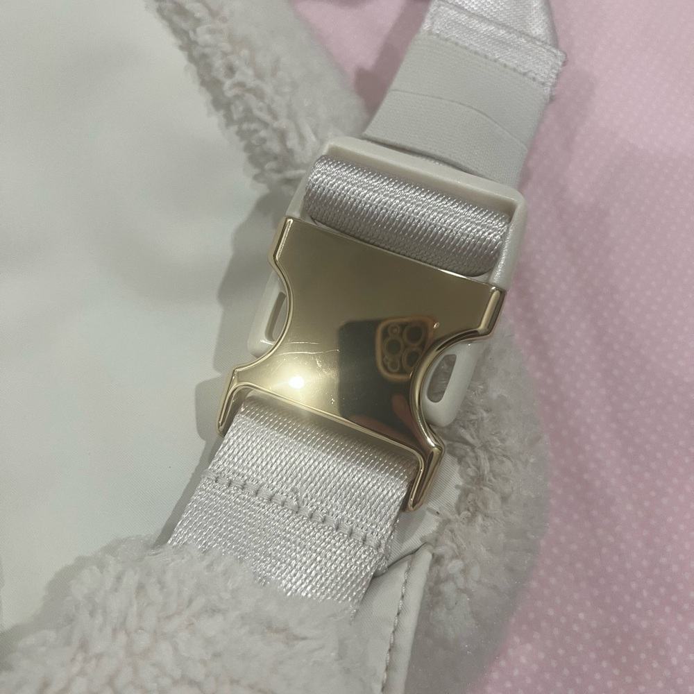 Lululemon White and Gold Zipper Detail